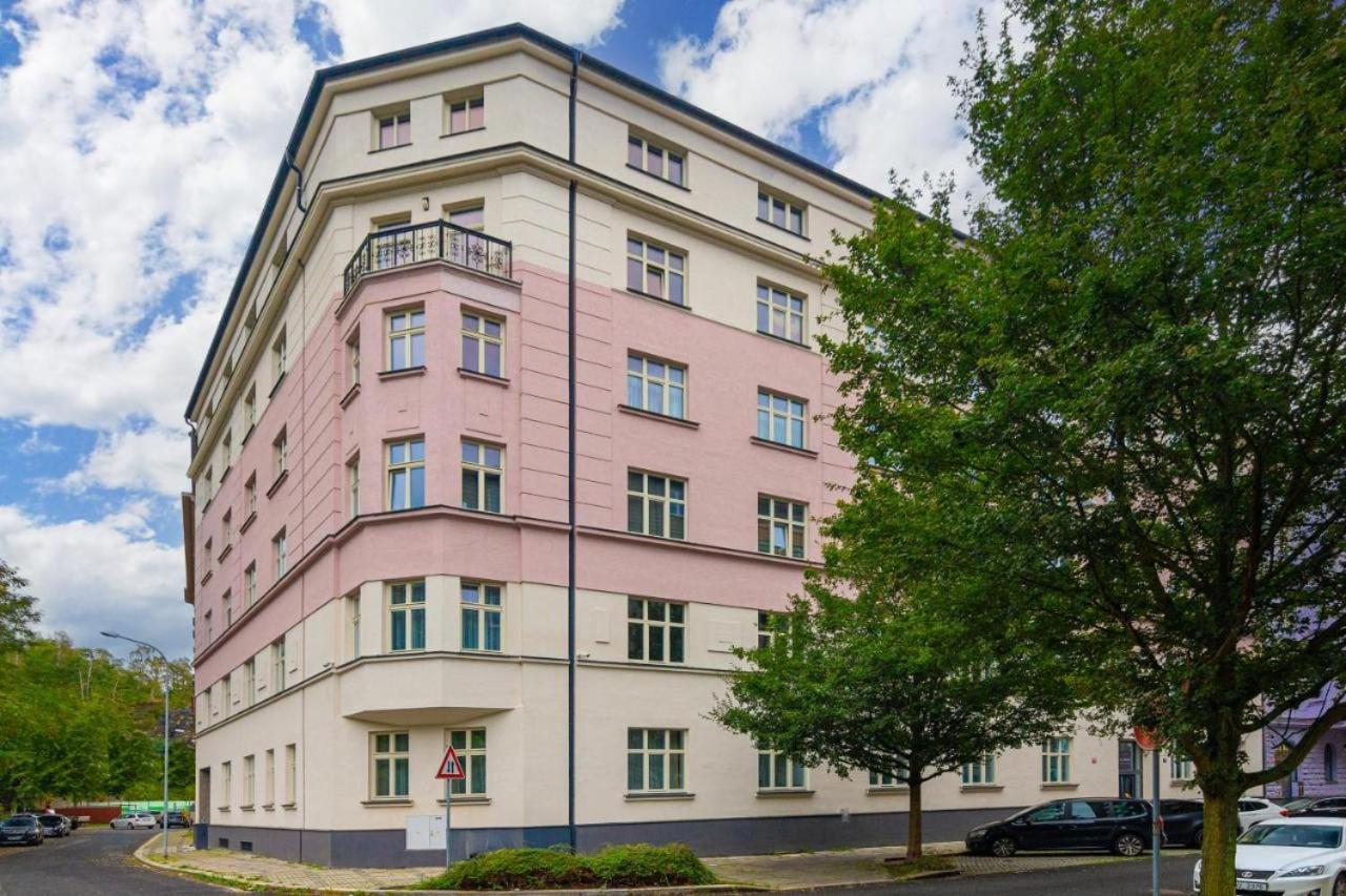 Great Living Apartments 卡罗维发利 外观 照片